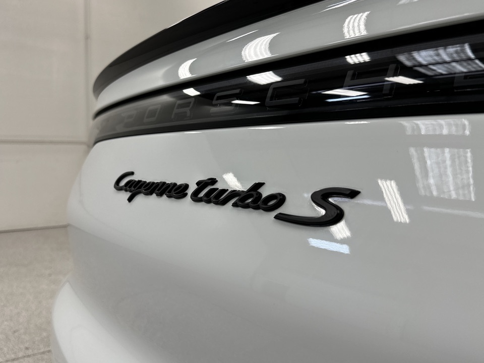 2020 Porsche Cayenne - Roberts