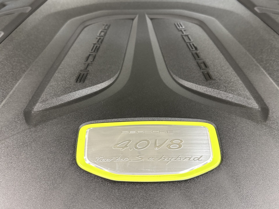 2020 Porsche Cayenne - Roberts