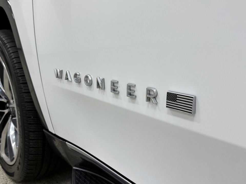 Roberts Auto Sales 2022 Jeep Wagoneer 
