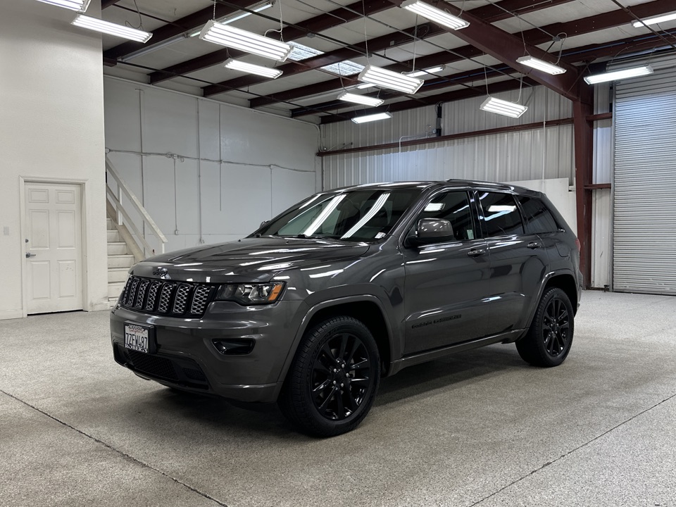 Roberts Auto Sales 2017 Jeep Grand Cherokee 
