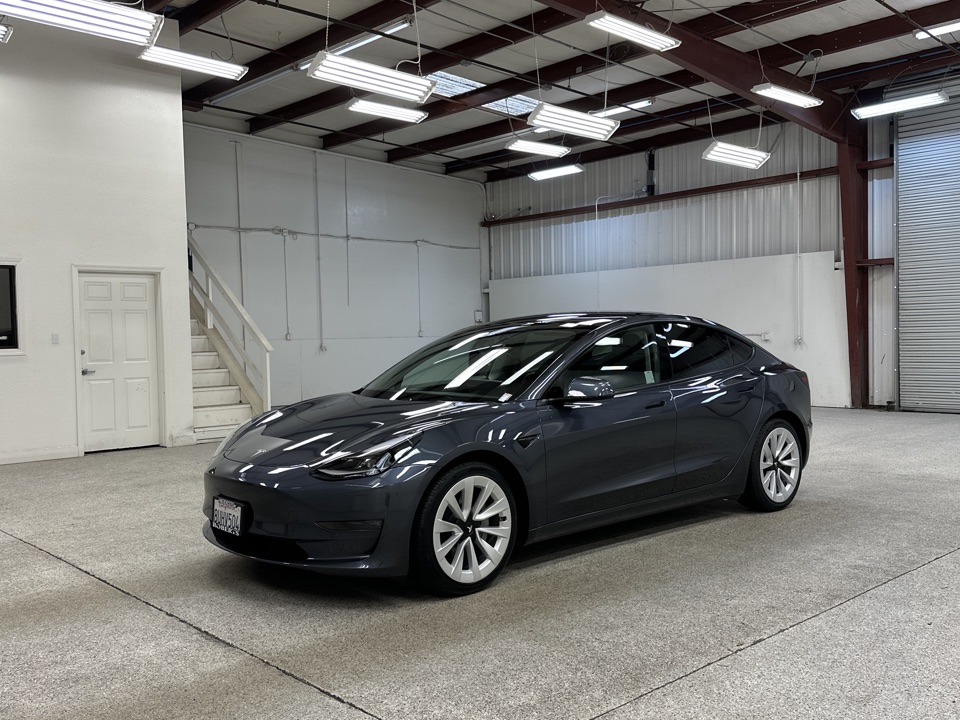 Roberts Auto Sales 2021 Tesla Model 3 