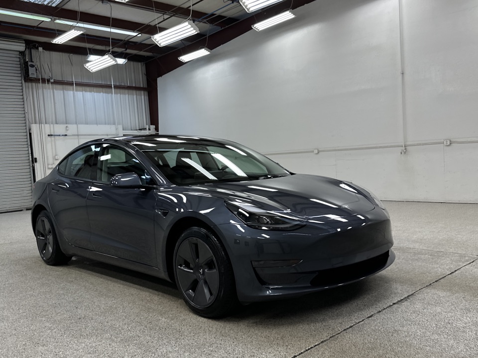 2023 Tesla Model 3 - Roberts