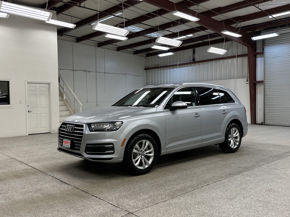 Roberts Auto Sales 2019 Audi Q7 