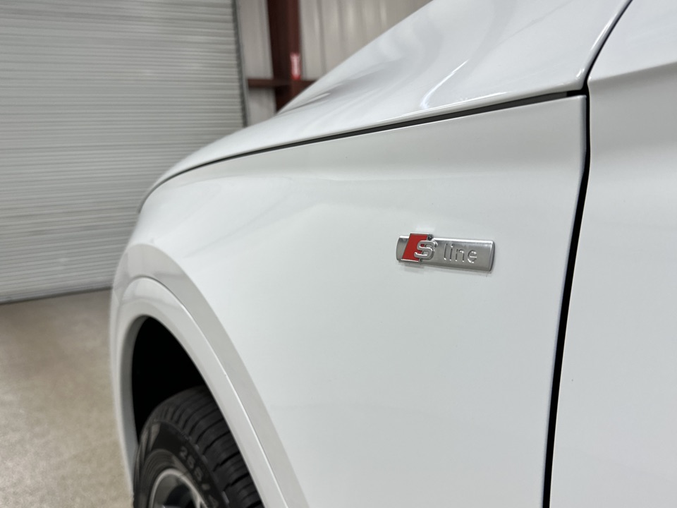 Roberts Auto Sales 2021 Audi Q5 