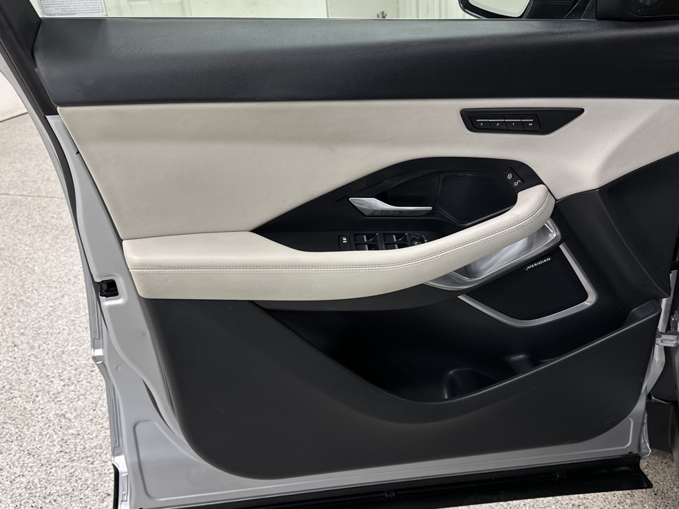 Roberts Auto Sales 2020 Jaguar E-PACE 