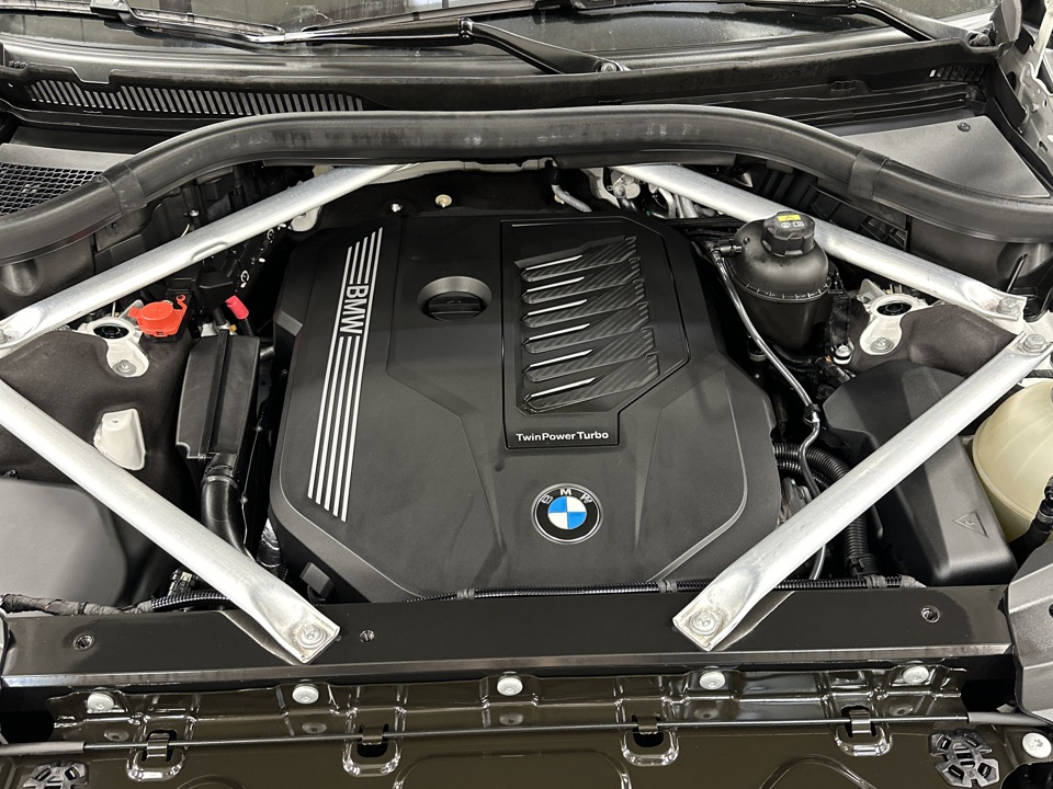 2020 BMW X7 - Roberts