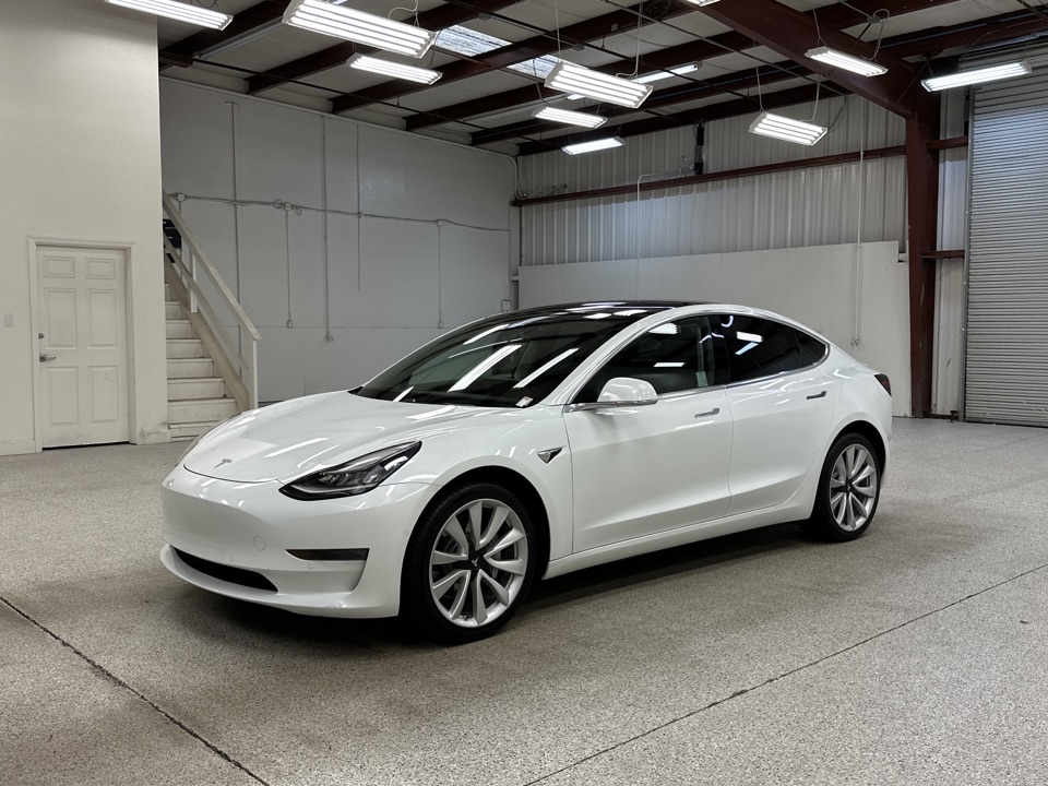 Roberts Auto Sales 2018 Tesla Model 3 