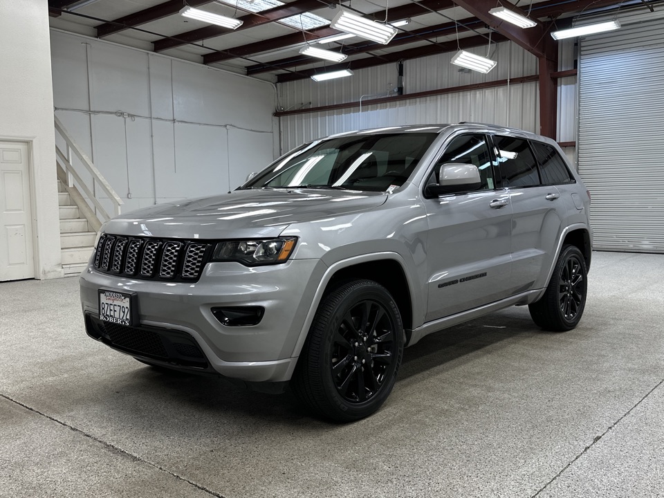 Roberts Auto Sales 2021 Jeep Grand Cherokee 