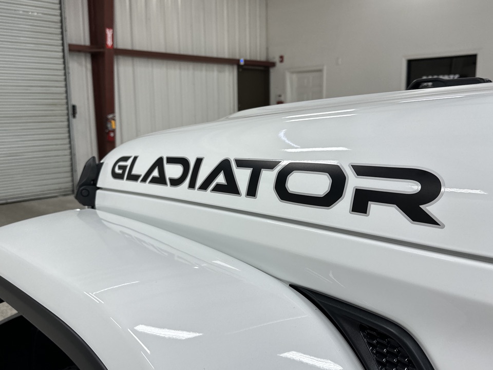 2020 Jeep Gladiator - Roberts