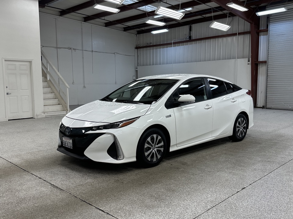 Roberts Auto Sales 2021 Toyota Prius Prime 