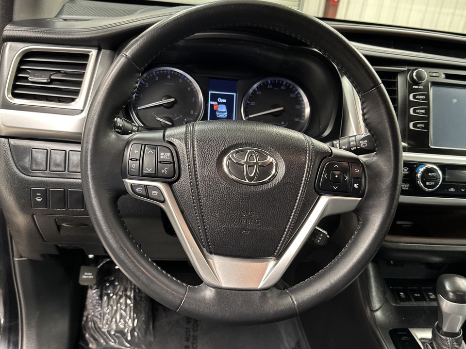 2015 Toyota Highlander - Roberts