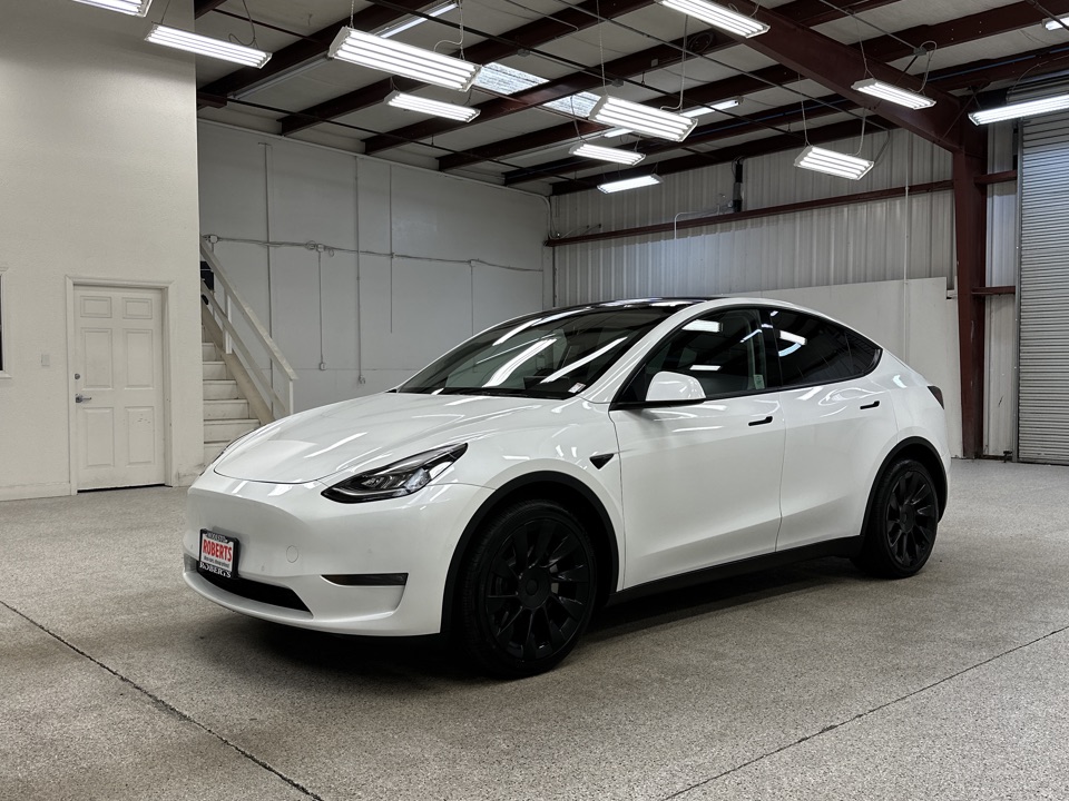 Roberts Auto Sales 2022 Tesla Model Y 