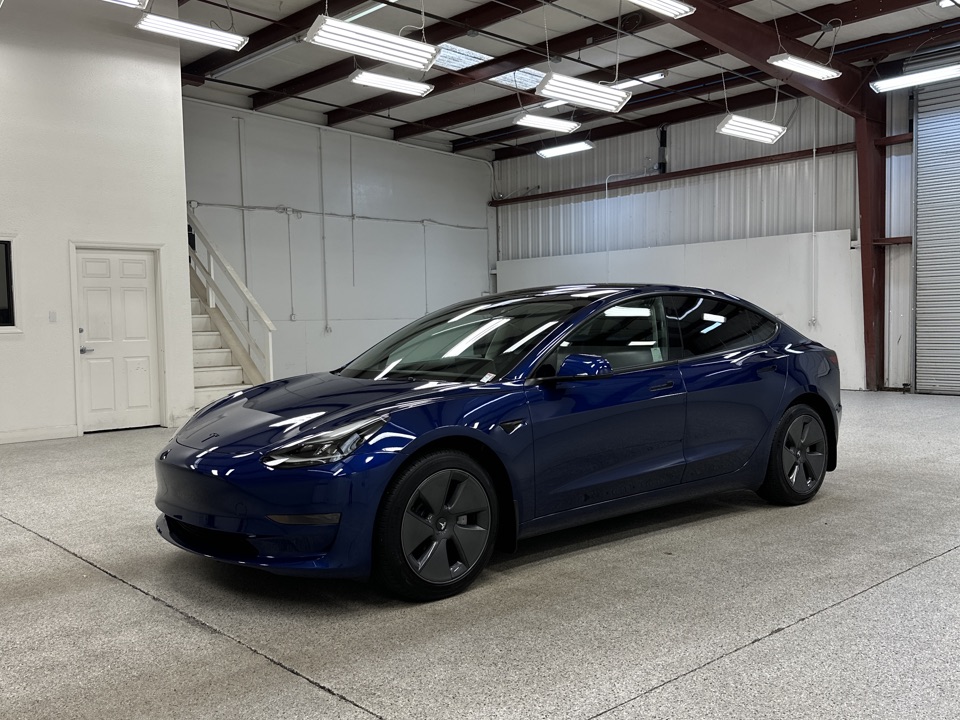 Roberts Auto Sales 2023 Tesla Model 3 