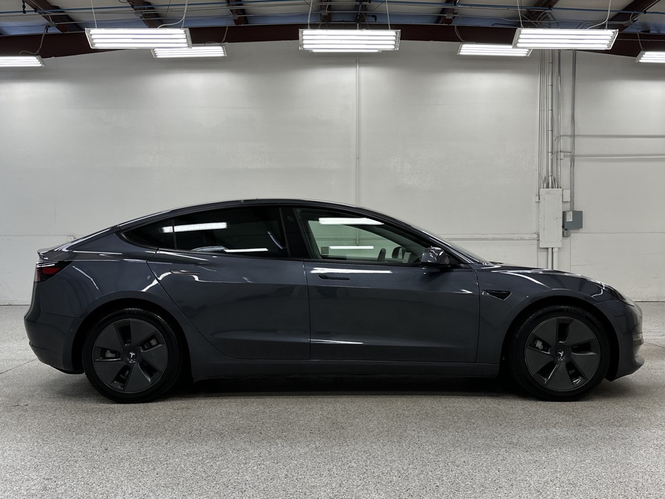 2021 Tesla Model 3 - Roberts