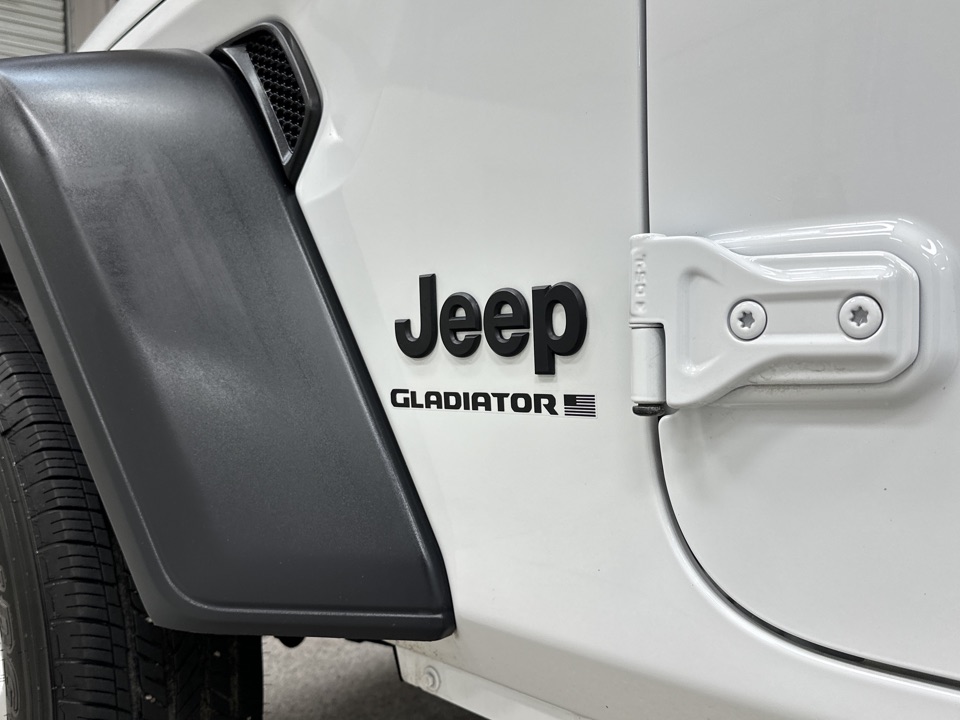 2023 Jeep Gladiator - Roberts