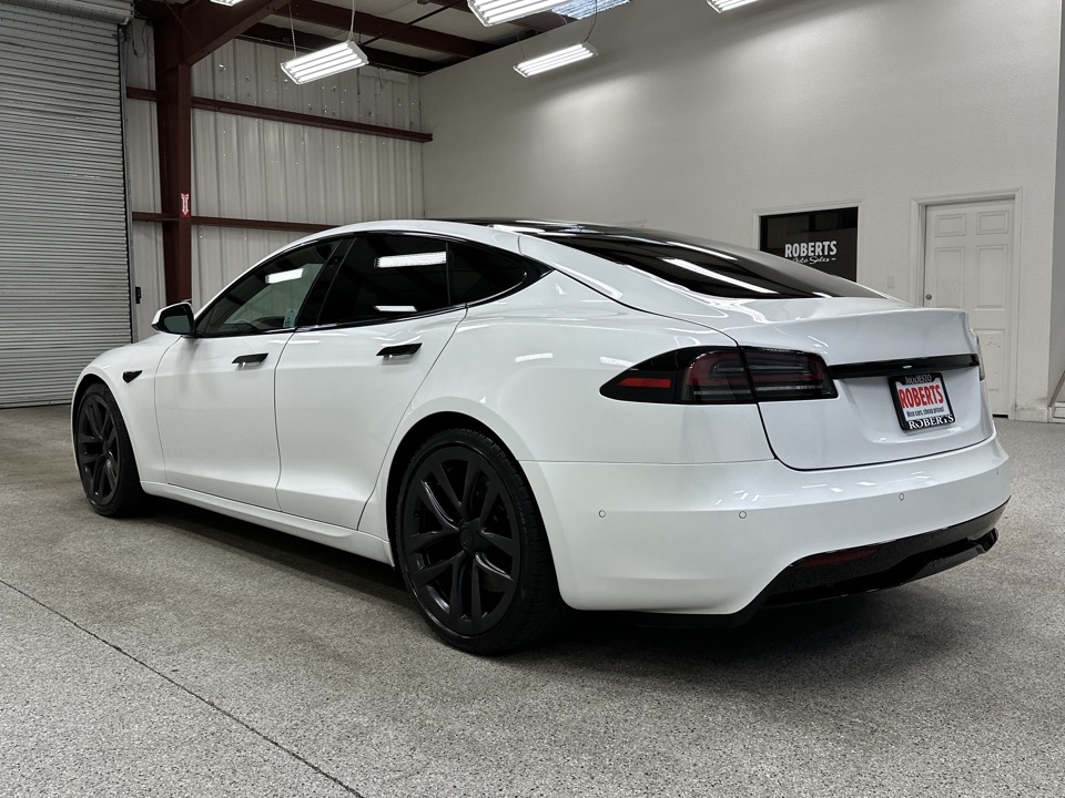 2022 Tesla Model S - Roberts