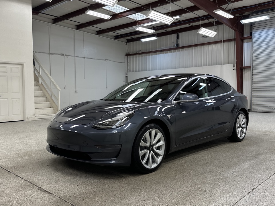 Roberts Auto Sales 2020 Tesla Model 3 