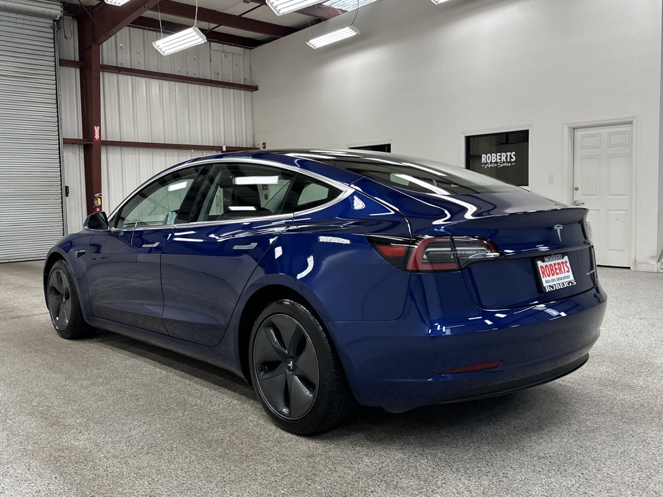 2020 Tesla Model 3 - Roberts
