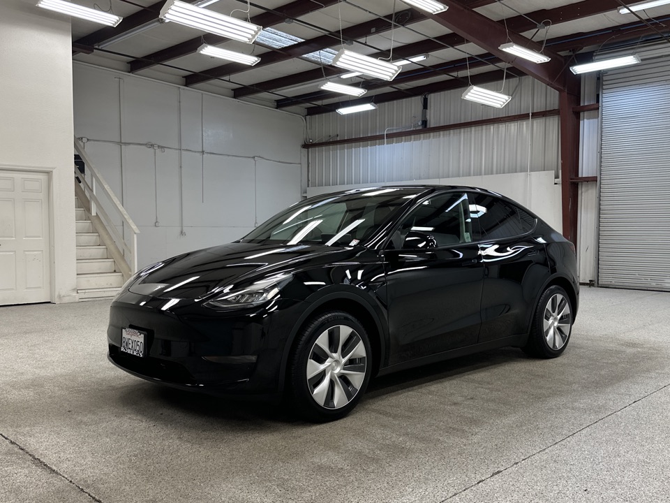 Roberts Auto Sales 2021 Tesla Model Y 