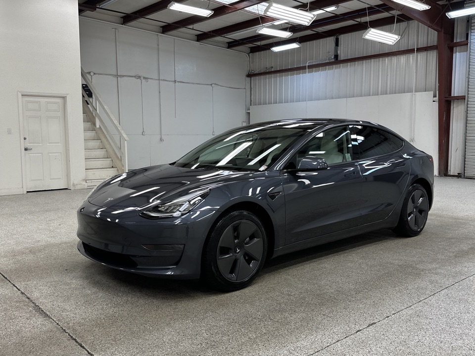 Roberts Auto Sales 2022 Tesla Model 3 