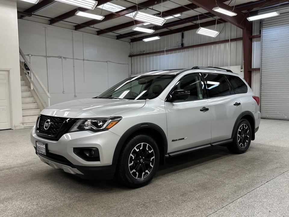 Roberts Auto Sales 2019 Nissan Pathfinder 