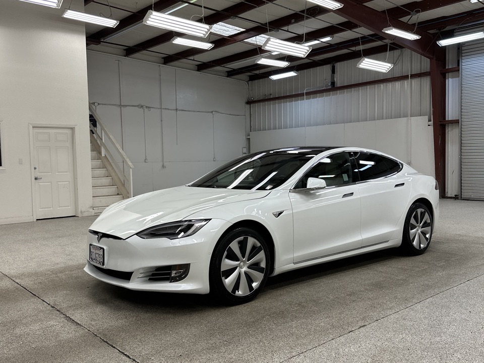 Roberts Auto Sales 2021 Tesla Model S 